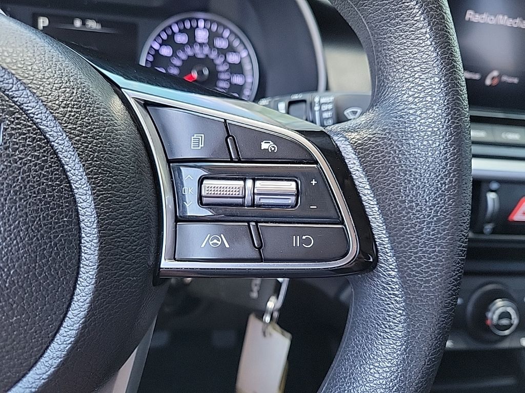 Thumbnail: 2023 Kia Forte - 21