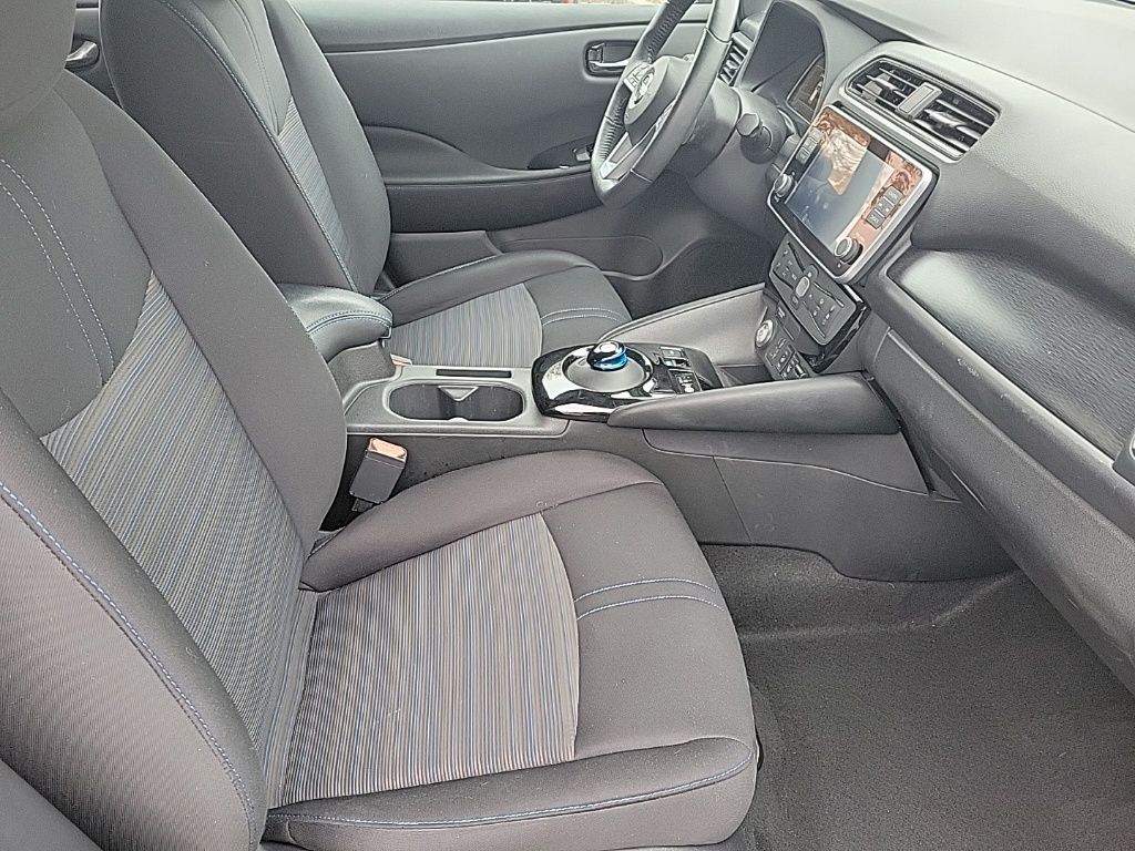 Thumbnail: 2021 Nissan Leaf - 11