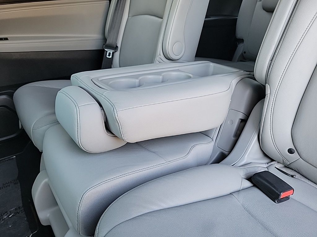 Thumbnail: 2019 Honda Odyssey - 20