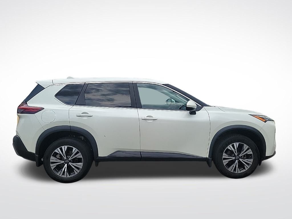2023 Nissan Rogue SV 5