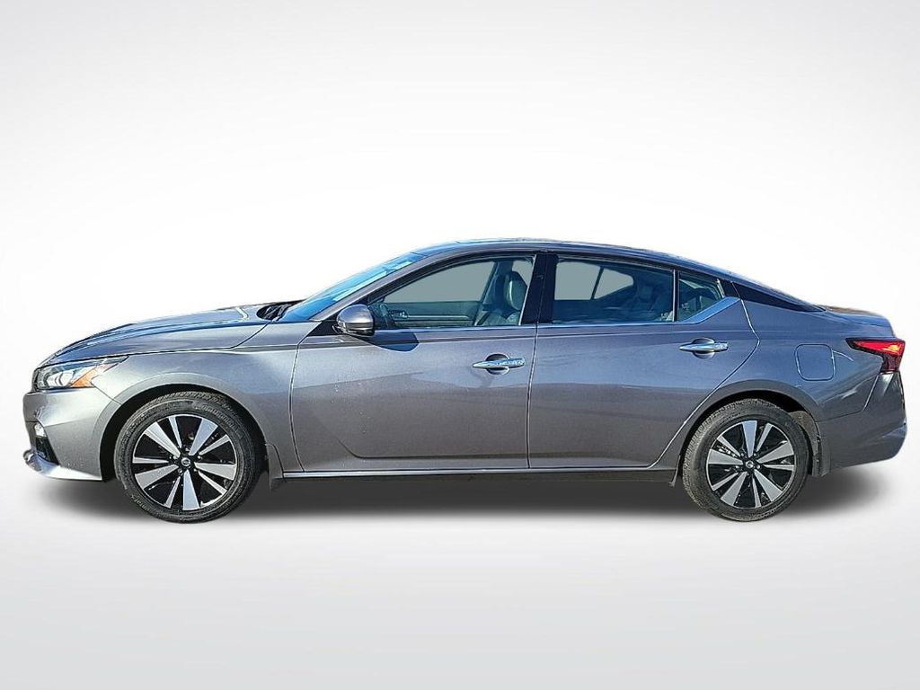 Thumbnail: 2022 Nissan Altima - 2
