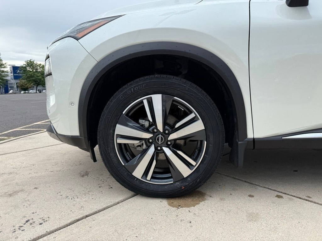 Thumbnail: 2022 Nissan Rogue - 10