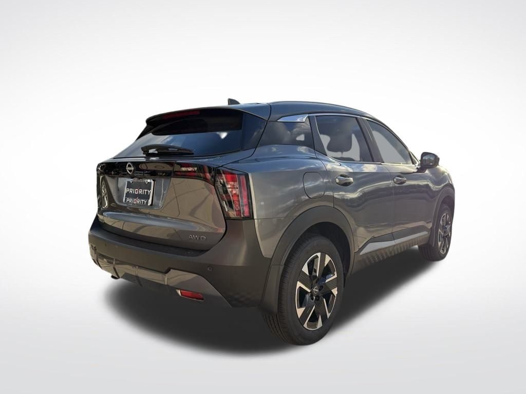 Thumbnail: 2025 Nissan Kicks - 5