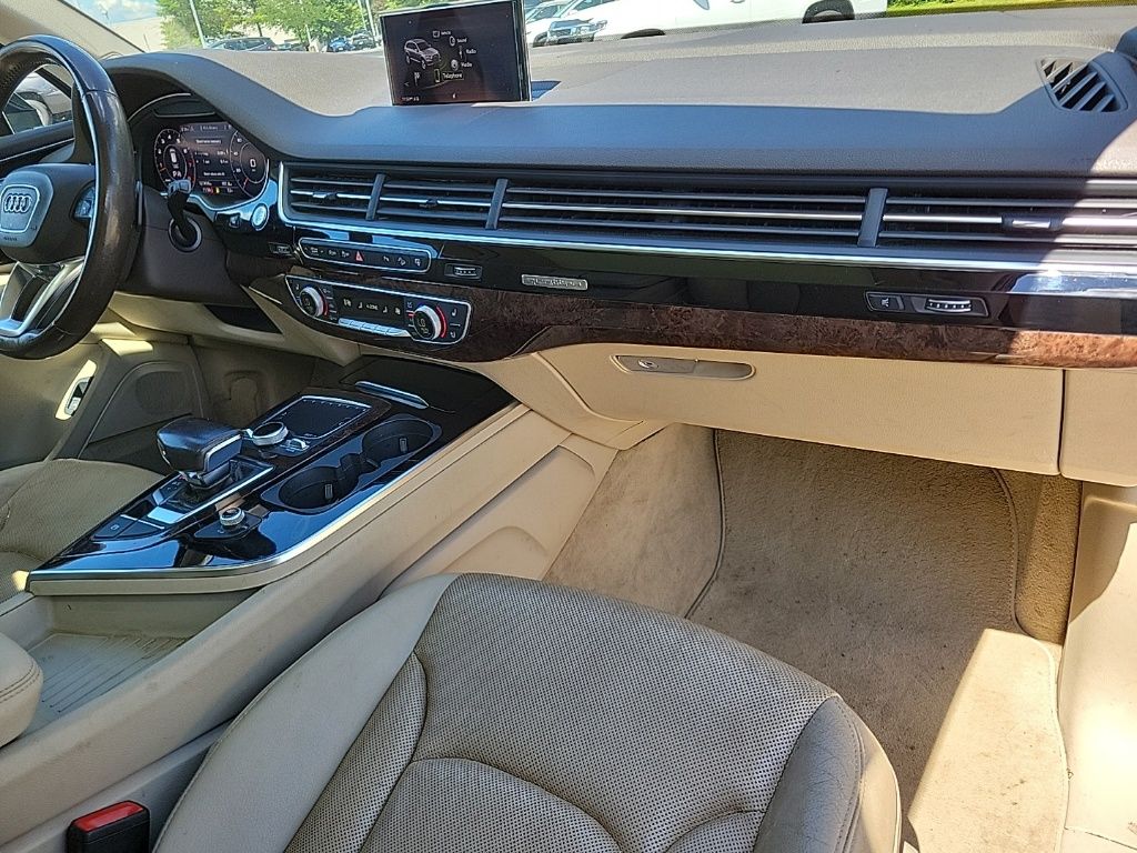 Thumbnail: 2017 Audi Q7 - 11