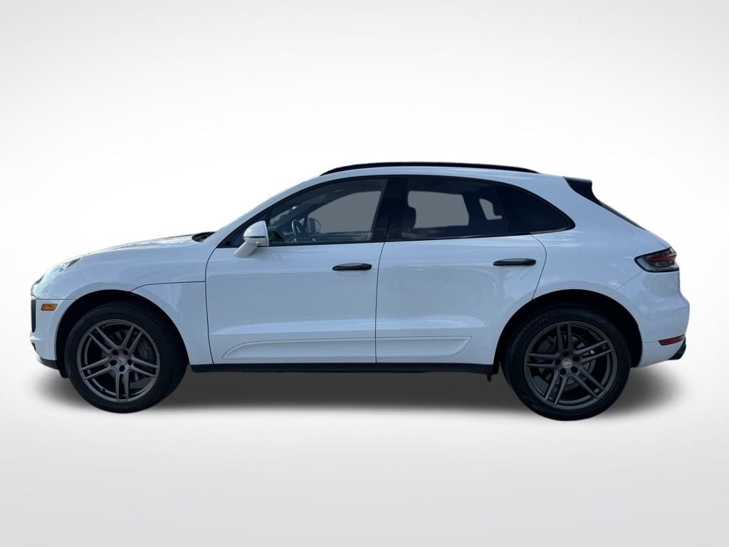 Thumbnail: 2021 Porsche Macan - 2