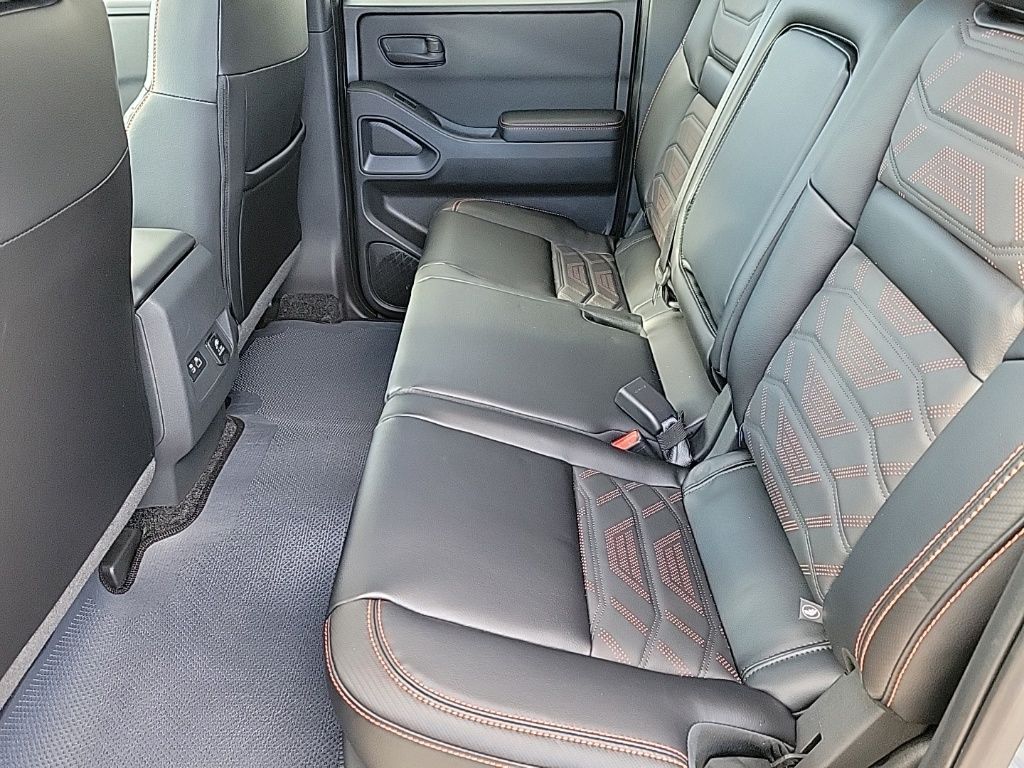 Thumbnail: 2026 Nissan Frontier - 14