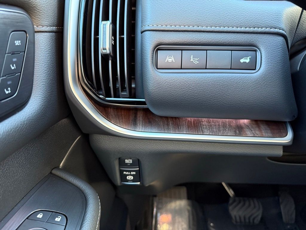 Thumbnail: 2025 Nissan Armada - 16