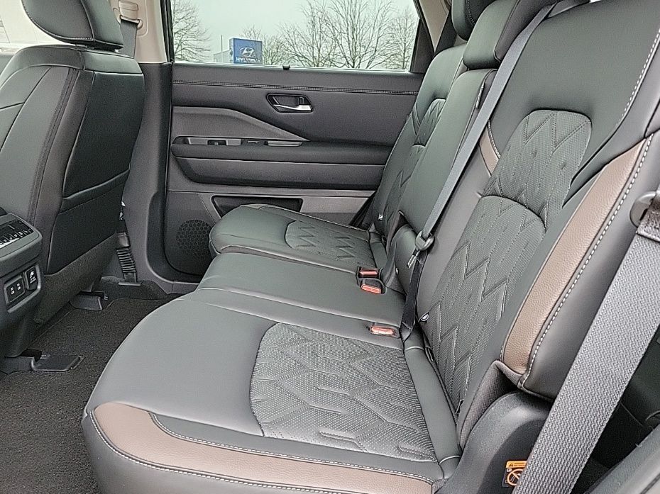 Thumbnail: 2026 Nissan Pathfinder - 13