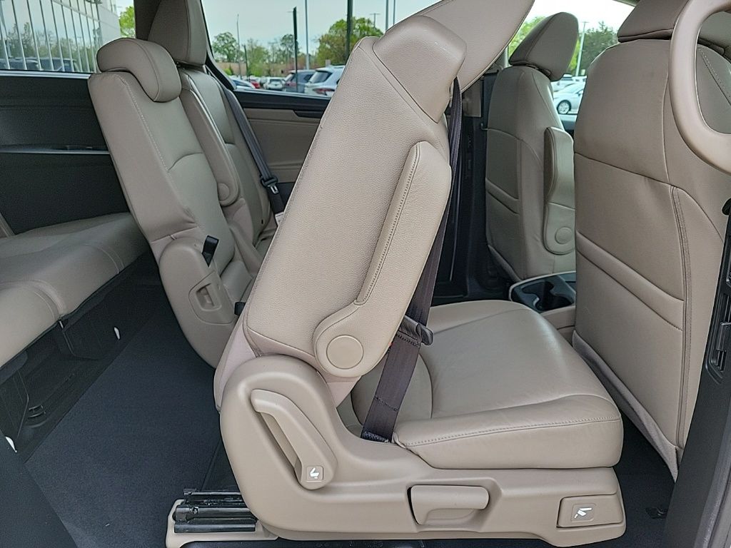 Thumbnail: 2019 Honda Odyssey - 15