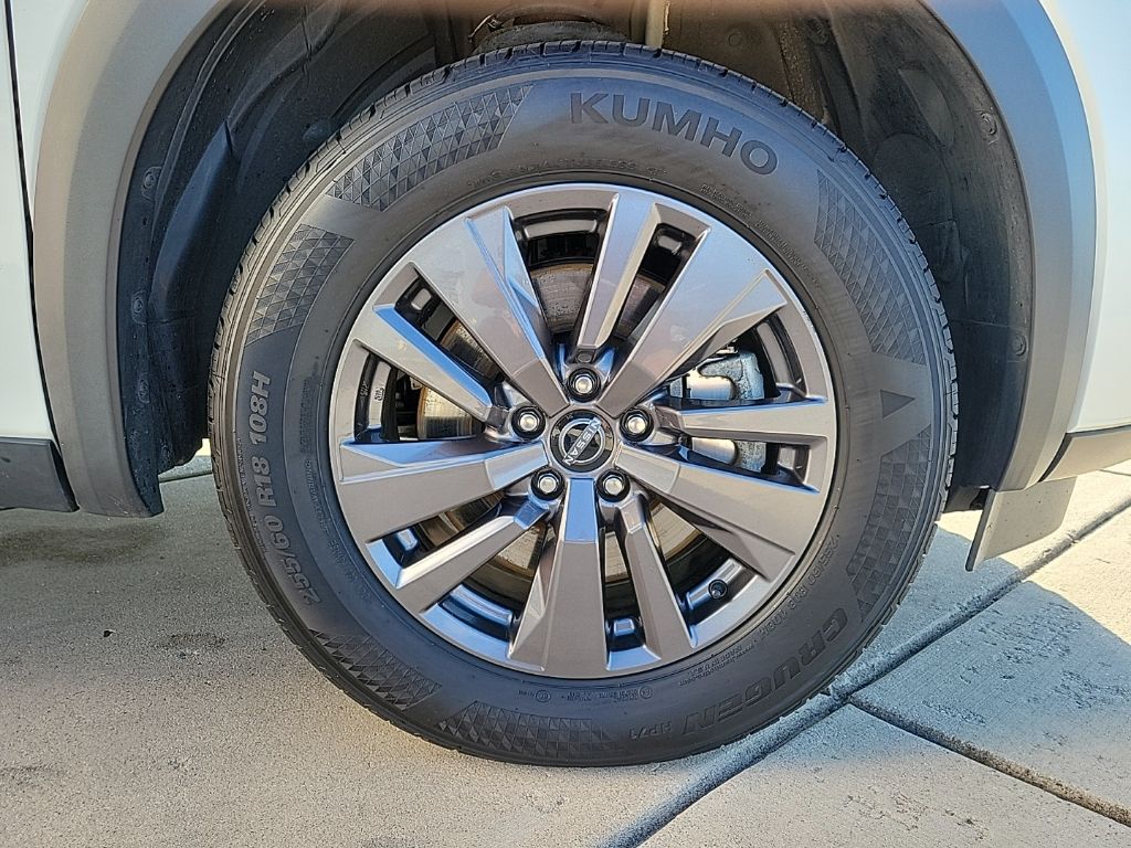 Thumbnail: 2022 Nissan Pathfinder - 10