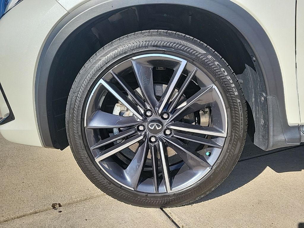 Thumbnail: 2023 INFINITI QX55 - 9