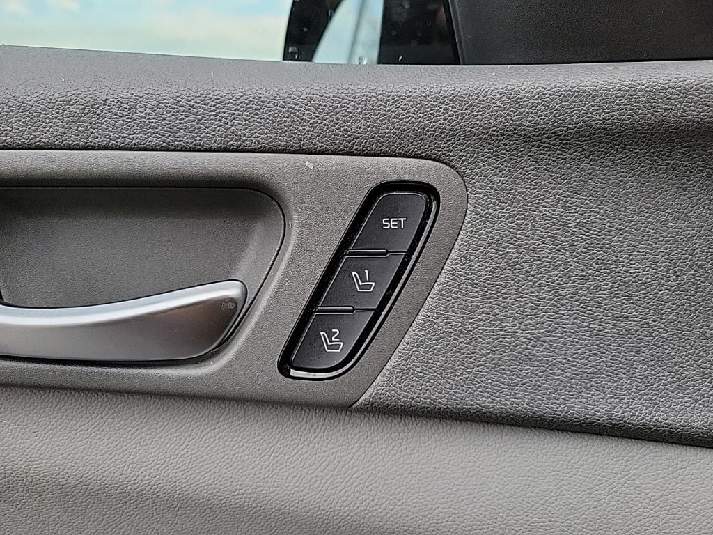 Thumbnail: 2017 Kia Optima - 17