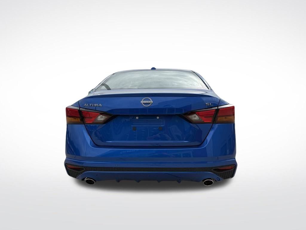 Thumbnail: 2025 Nissan Altima - 4