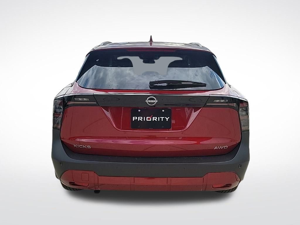 Thumbnail: 2025 Nissan Kicks - 4