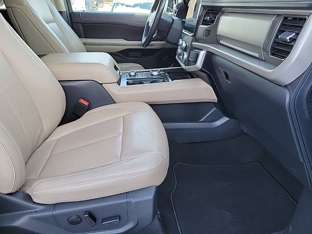 Thumbnail: 2024 Ford Expedition MAX - 17