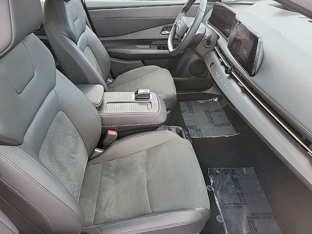 Thumbnail: 2023 Nissan Ariya - 17