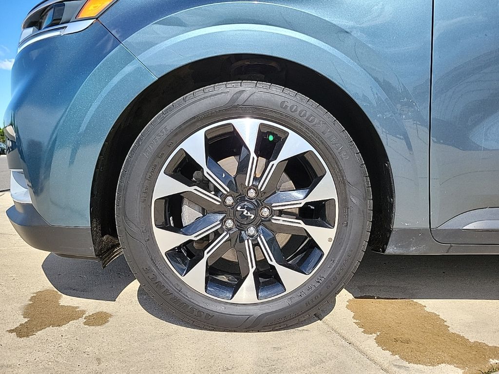 Thumbnail: 2022 Kia Carnival - 9