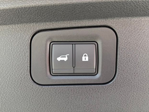 2025 Nissan Armada Platinum Edition 30