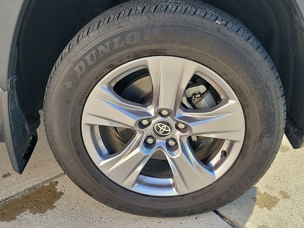 Thumbnail: 2023 Toyota RAV4 - 9