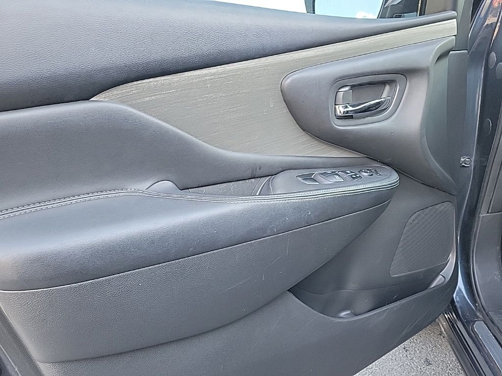 Thumbnail: 2016 Nissan Murano - 21