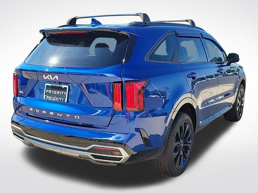 Thumbnail: 2022 Kia Sorento - 5