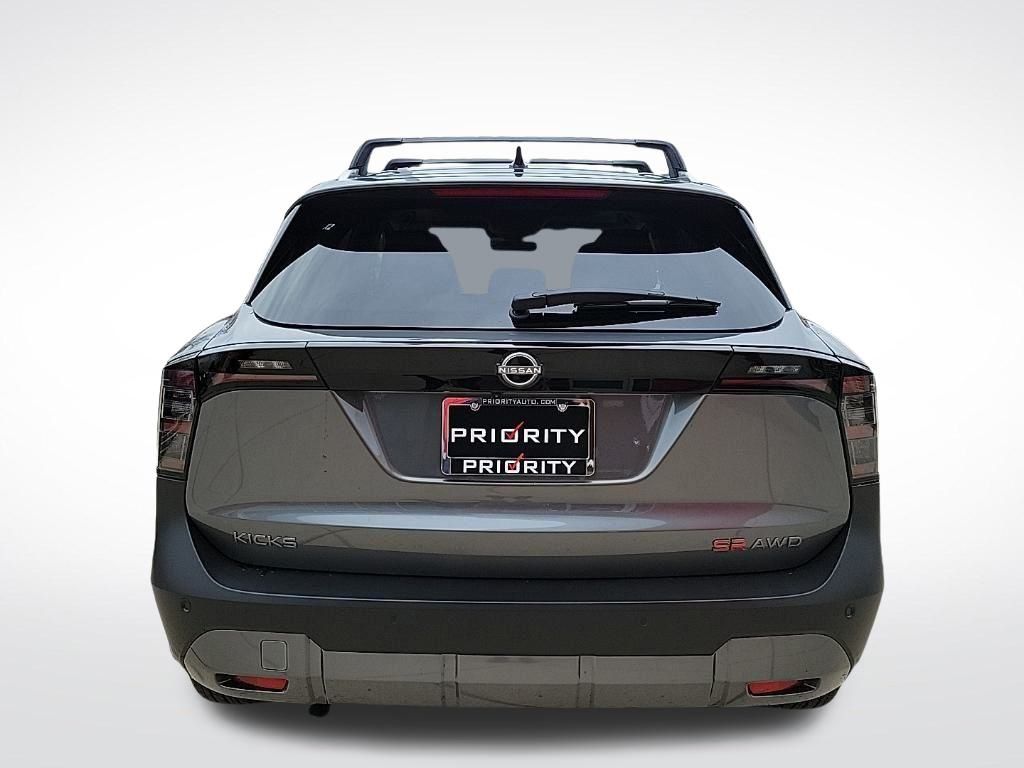 Thumbnail: 2026 Nissan Kicks - 4