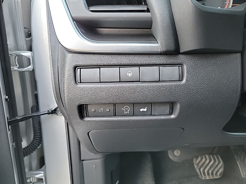 Thumbnail: 2023 Nissan Rogue - 27