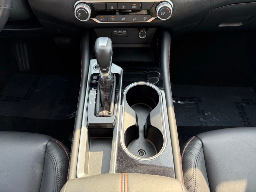2023 Nissan Altima SR 17
