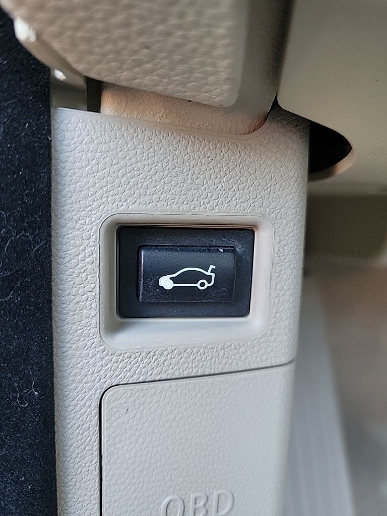 Thumbnail: 2011 BMW 3 Series - 28