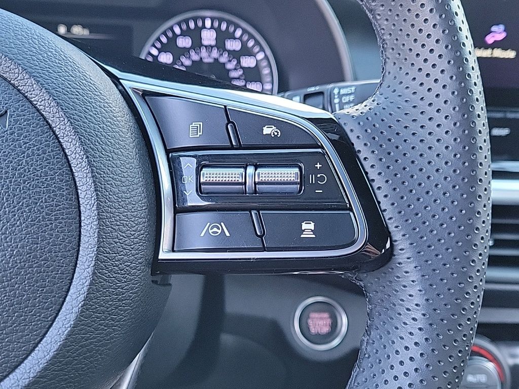 Thumbnail: 2023 Kia Forte - 21