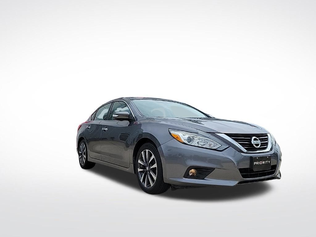 Thumbnail: 2016 Nissan Altima - 5