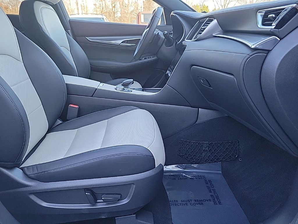 Thumbnail: 2023 INFINITI QX55 - 17