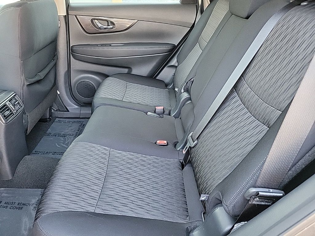 Thumbnail: 2019 Nissan Rogue - 15