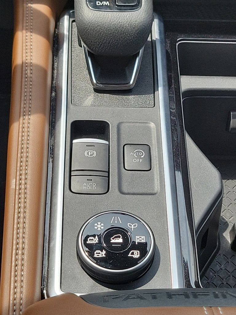 2022 Nissan Pathfinder Platinum 21