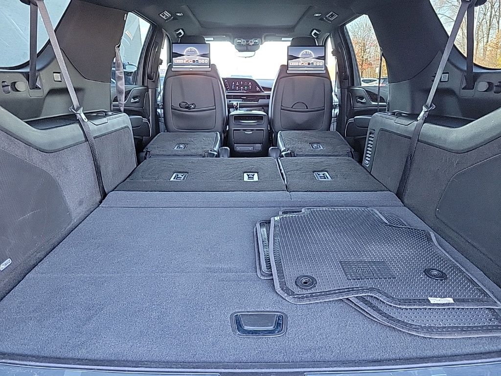 Thumbnail: 2023 Cadillac Escalade - 28