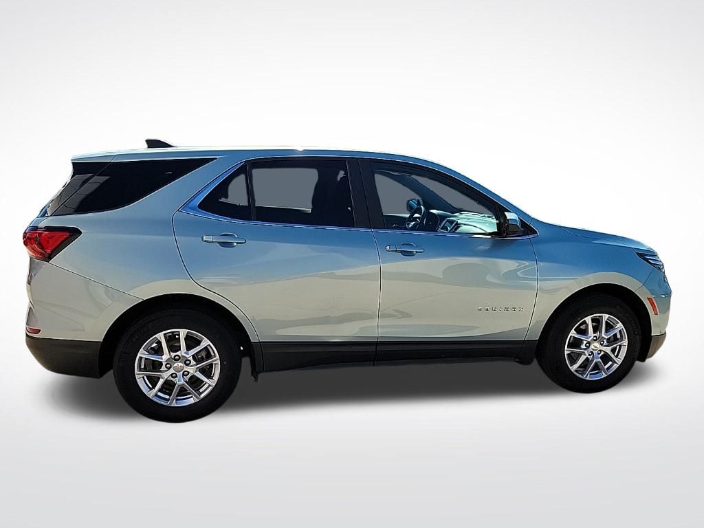 Thumbnail: 2022 Chevrolet Equinox - 7