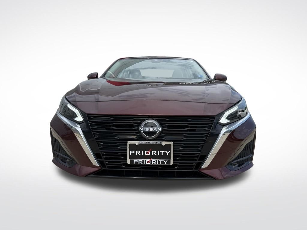 Thumbnail: 2024 Nissan Altima - 9