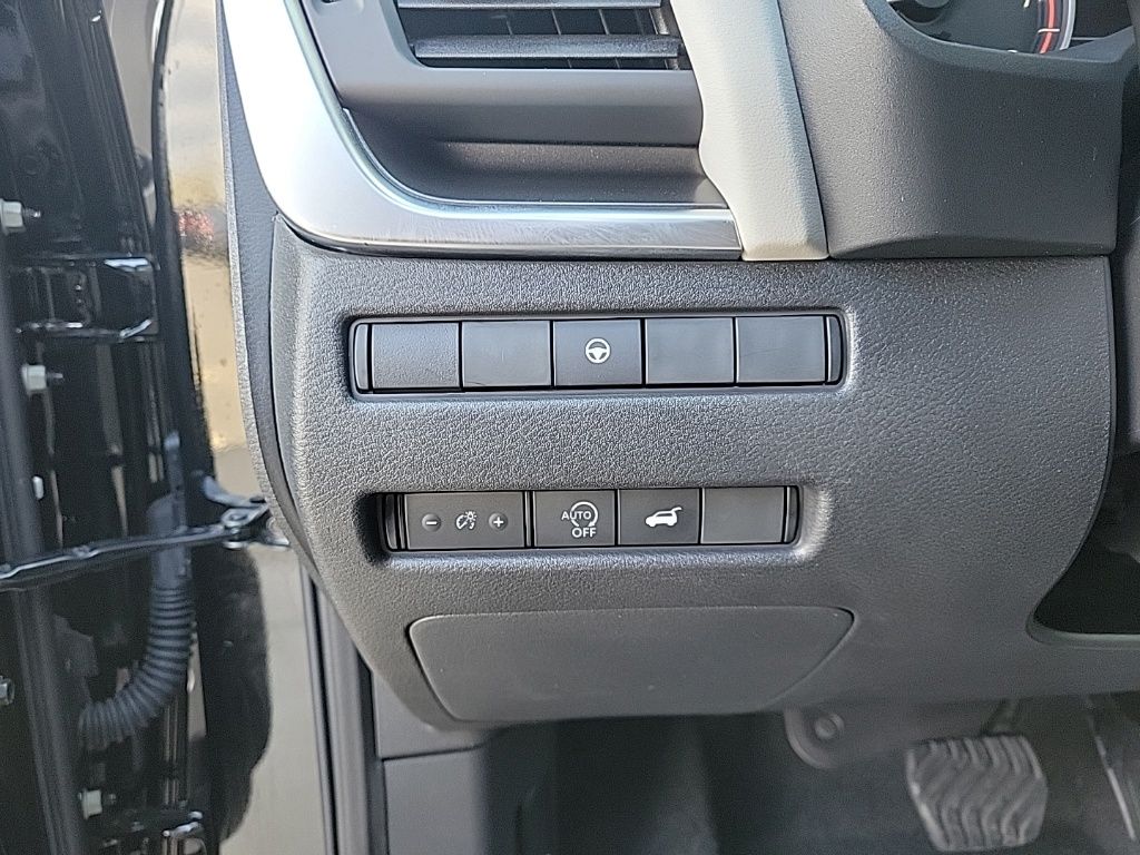 Thumbnail: 2023 Nissan Rogue - 28