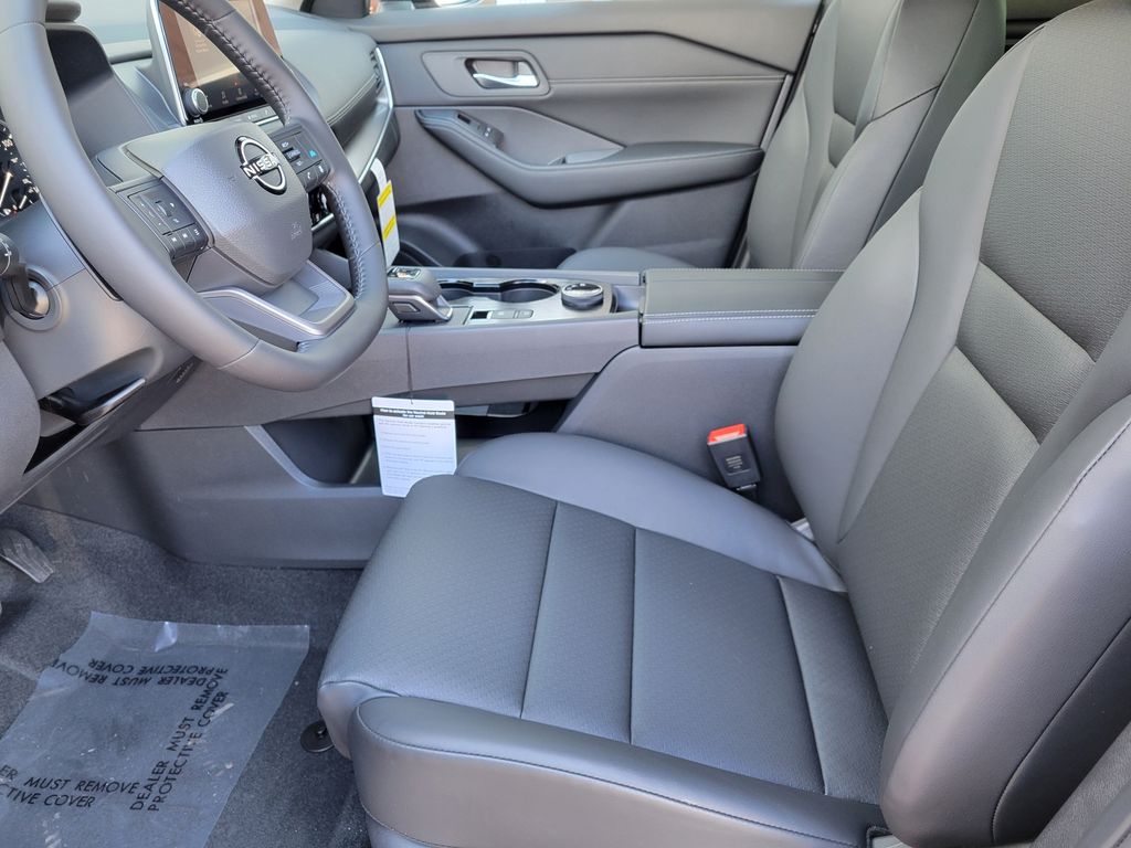 Thumbnail: 2026 Nissan Rogue - 12