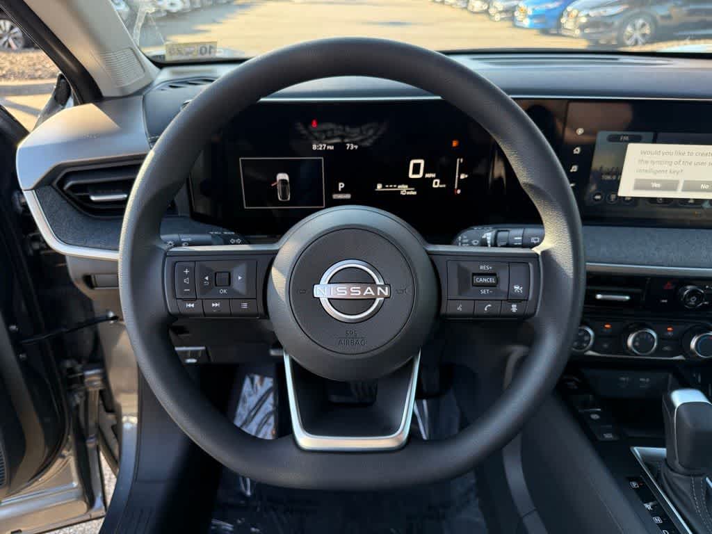 Thumbnail: 2025 Nissan Kicks - 17