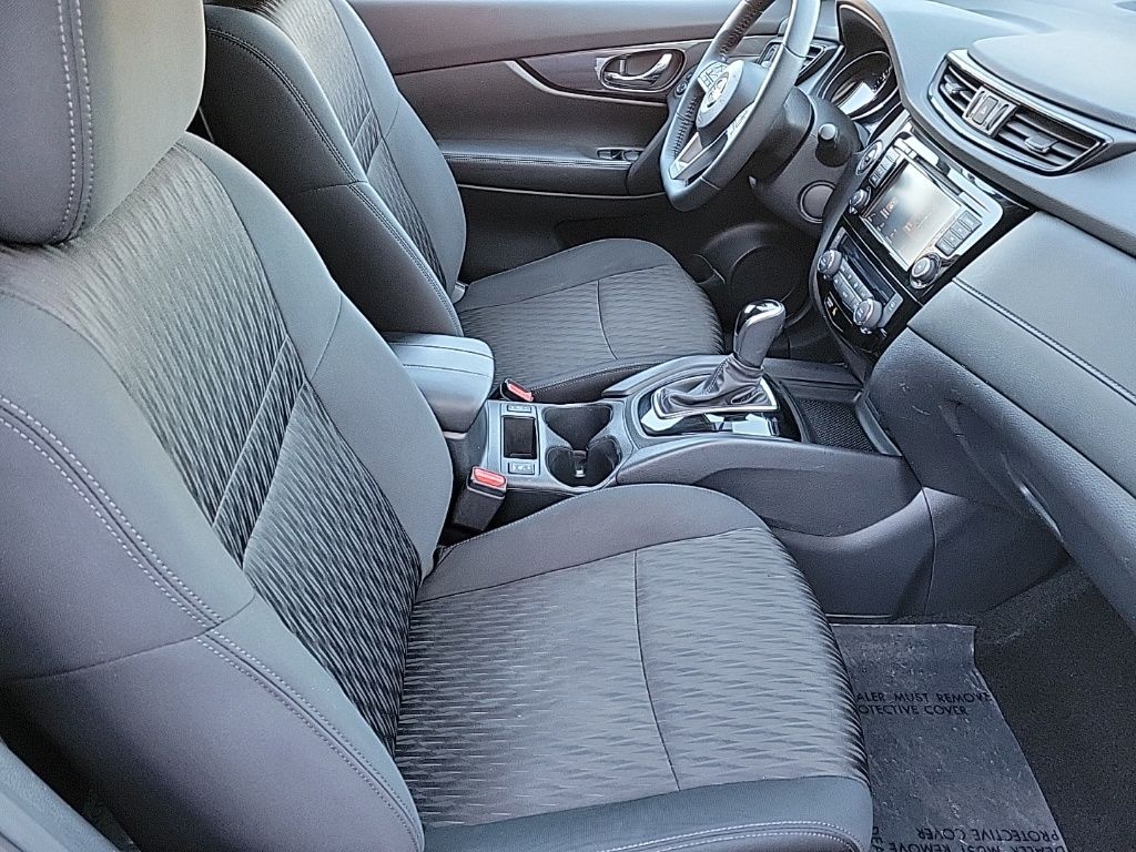 Thumbnail: 2020 Nissan Rogue - 16