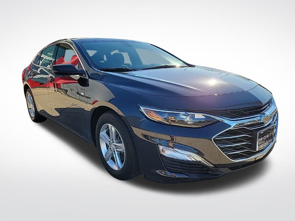 Thumbnail: 2022 Chevrolet Malibu - 8