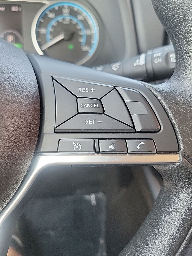 Thumbnail: 2023 Nissan Leaf - 26