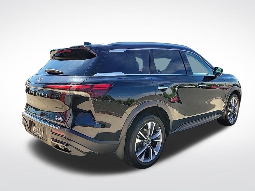 Thumbnail: 2023 INFINITI QX60 - 4