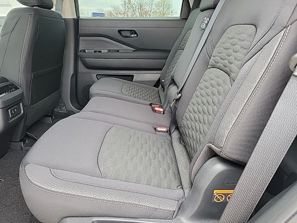 Thumbnail: 2026 Nissan Pathfinder - 13