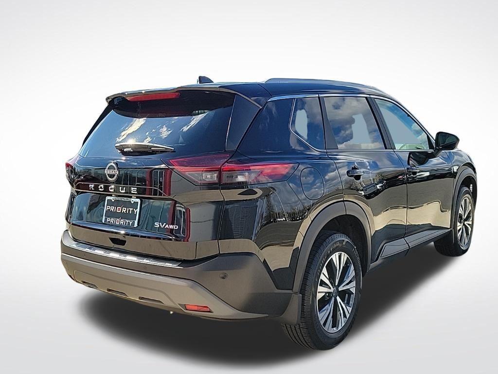 Thumbnail: 2023 Nissan Rogue - 4