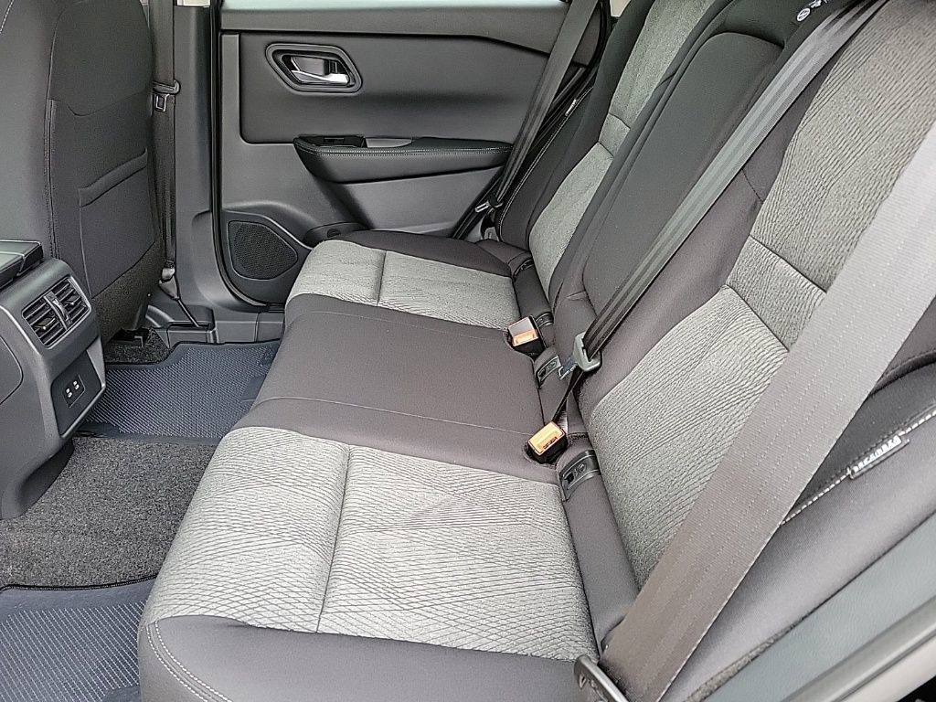 Thumbnail: 2026 Nissan Rogue - 13