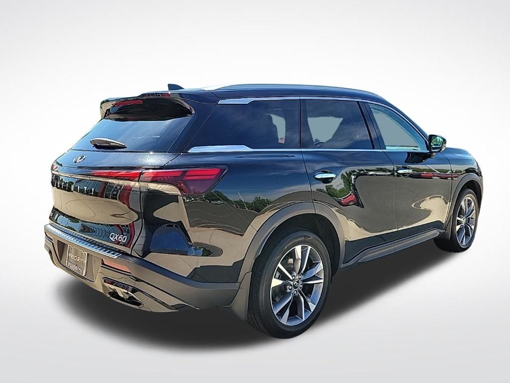Thumbnail: 2023 INFINITI QX60 - 4