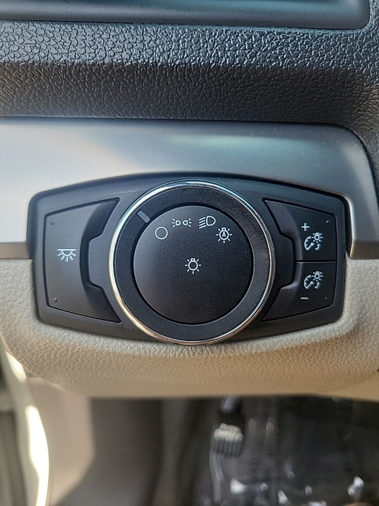 Thumbnail: 2014 Ford Explorer - 22