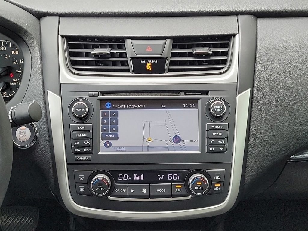 Thumbnail: 2016 Nissan Altima - 21